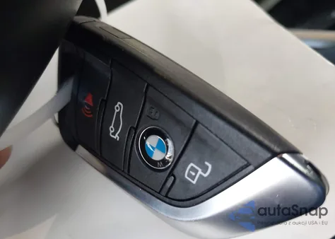 2023 BMW 3 Series M340I xDrive z USA, uszkodzony, nr VIN 3MW49FF01P8C90103